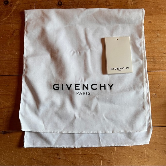 Givenchy Coated Canvas Pansy Print Large Antigona Tote Black  Antigona Pansies Pouch